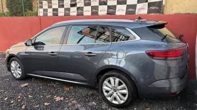 Sell Renault Mégane Sport Tourer 2021 - 14900 EUR, 104000 km - AUTO.MOTO.pt