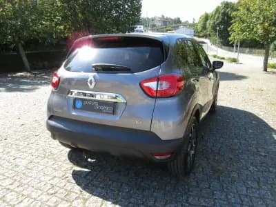 Vendo Renault Captur 2016 - 12990 EUR, 148000 km - AUTO.MOTO.pt