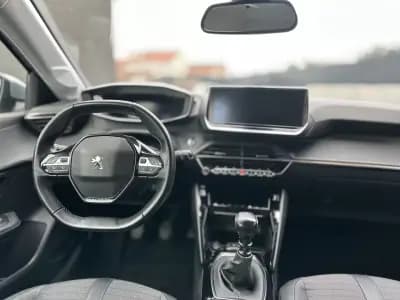 Sell Peugeot 208 2020 - 12900 EUR, 152000 km - AUTO.MOTO.pt