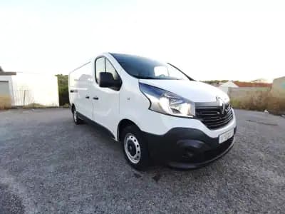 Vendo Renault TRAFIC L2H1 125CV 2018 - 14965 EUR, 179000 km - AUTO.MOTO.pt