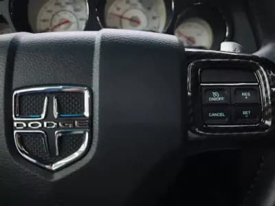 Sell Dodge Challenger 2013 - 53950 EUR, 103962 km - AUTO.MOTO.pt