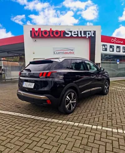 Vendo Peugeot 3008 2020 - 18600 EUR, 122000 km - AUTO.MOTO.pt