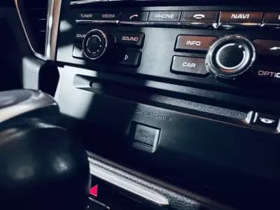 Sell Porsche Macan 2014 - 42990 EUR, 205232 km - AUTO.MOTO.pt