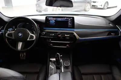 Vendo BMW 530e 2021 - 32990 EUR, 137000 km - AUTO.MOTO.pt