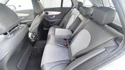 Vendo Mercedes-Benz C 300 2021 - 27500 EUR, 201000 km - AUTO.MOTO.pt