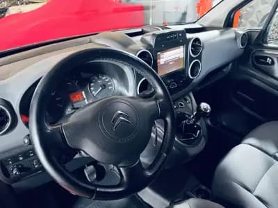 Vendo Citroën Berlingo 2015 - 6990 EUR, 257315 km - AUTO.MOTO.pt