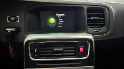 Vendo Volvo V60 Cross Country 2016 - 18180 EUR, 138731 km - AUTO.MOTO.pt