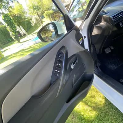 Vendo Citroën C4 Picasso 2016 - 13990 EUR, 168400 km - AUTO.MOTO.pt