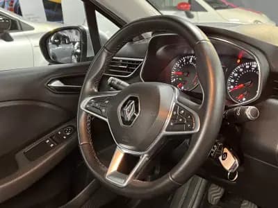 Vendo Renault Clio 2021 - 12990 EUR, 80000 km - AUTO.MOTO.pt