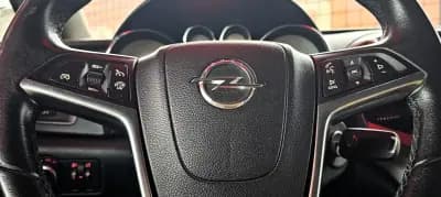 Vendo Opel Astra Sports Tourer 2015 - 8999 EUR, 250000 km - AUTO.MOTO.pt