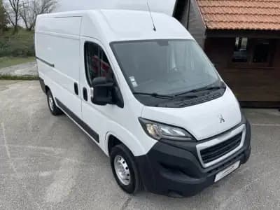 Vendo Peugeot Boxer 2.0BlueHDi L2H2 Premium 2019 - 18990 EUR, 232250 km - AUTO.MOTO.pt