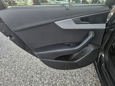 Vendo Audi A4 Avant 2018 - 22800 EUR, 104924 km - AUTO.MOTO.pt