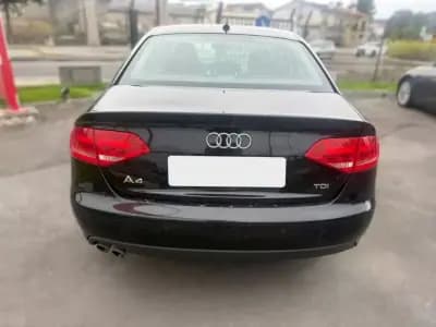 Vendo Audi A4 2011 - 13250 EUR, 222347 km - AUTO.MOTO.pt