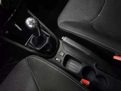 Sell Renault Clio 2015 - 9250 EUR, 201119 km - AUTO.MOTO.pt