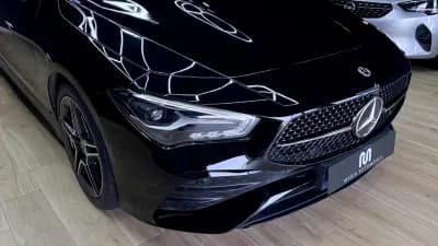 Vendo Mercedes-Benz CLA 180 2023 - 34970 EUR, 70000 km - AUTO.MOTO.pt