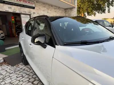 Sell Volvo XC 40 2021 - 31500 EUR, 77000 km - AUTO.MOTO.pt