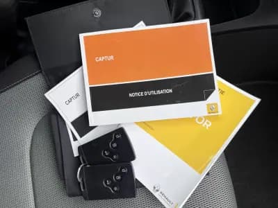 Vendo Renault Captur 2015 - 11900 EUR, 133000 km - AUTO.MOTO.pt