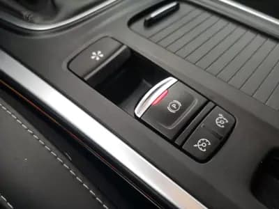 Vendo Renault Mégane 2019 - 17900 EUR, 96000 km - AUTO.MOTO.pt