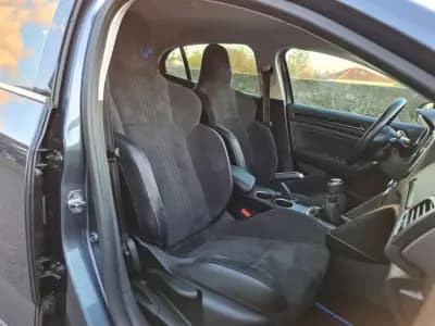 Vendo Renault Mégane 2016 - 14990 EUR, 179000 km - AUTO.MOTO.pt