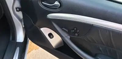 Vendo Mercedes-Benz CLK 220 2006 - 11990 EUR, 239000 km - AUTO.MOTO.pt