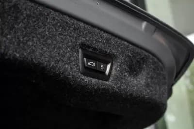 Vendo BMW i5 2023 - 79900 EUR, 17145 km - AUTO.MOTO.pt