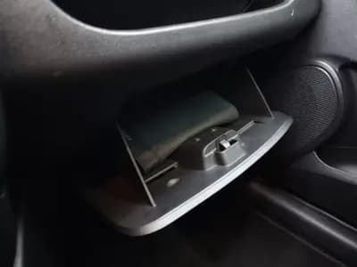 Sell Renault Clio 2015 - 9250 EUR, 201119 km - AUTO.MOTO.pt