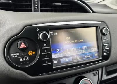 Sell Toyota Yaris 2017 - 11990 EUR, 110000 km - AUTO.MOTO.pt