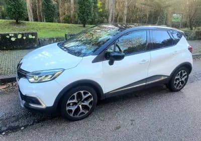 Vendo Renault Captur 2018 - 15800 EUR, 84000 km - AUTO.MOTO.pt