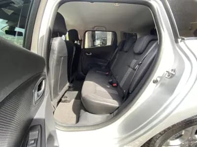 Vendo Renault Clio 2017 - 16950 EUR, 92830 km - AUTO.MOTO.pt