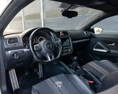 Vendo Volkswagen Scirocco 2013 - 16990 EUR, 153299 km - AUTO.MOTO.pt