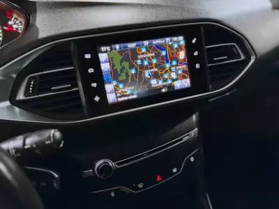 Sell Peugeot 308 2013 - 12990 EUR, 158740 km - AUTO.MOTO.pt