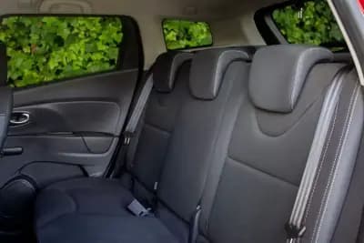 Vendo Renault Clio 2019 - 13900 EUR, 138500 km - AUTO.MOTO.pt