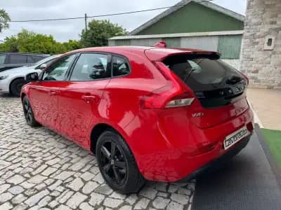 Sell Volvo V40 2017 - 14750 EUR, 138000 km - AUTO.MOTO.pt
