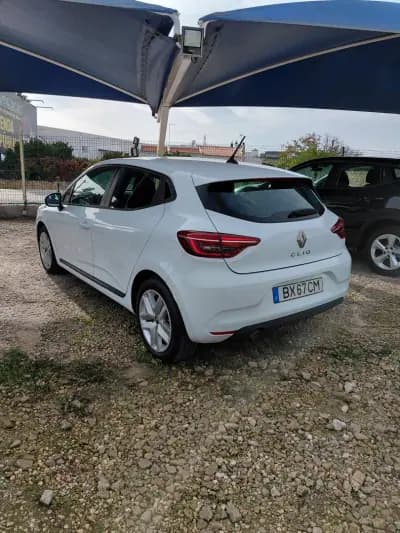 Vendo Renault Clio 2022 - 16900 EUR, 114568 km - AUTO.MOTO.pt