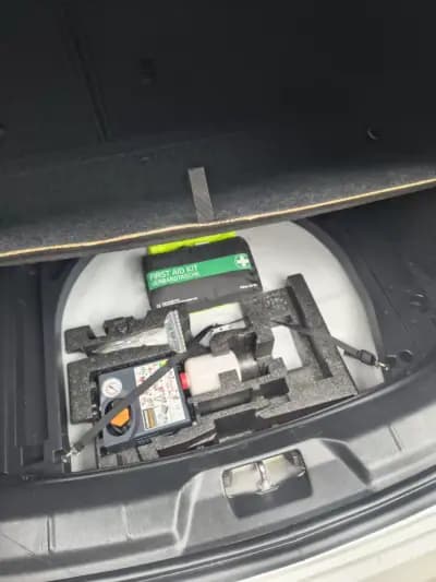 Vendo Volvo V40 Cross Country 2015 - 13900 EUR, 162000 km - AUTO.MOTO.pt