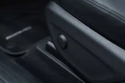 Sell Mercedes-Benz GLE 350 2024 - 94950 EUR, 13000 km - AUTO.MOTO.pt