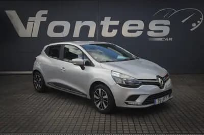 Vendo Renault Clio 2018 - 12480 EUR, 121000 km - AUTO.MOTO.pt