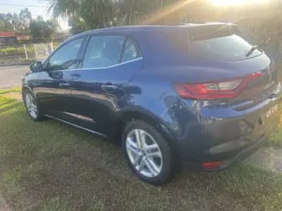 Vendo Renault Mégane Coupe 2017 - 14490 EUR, 193200 km - AUTO.MOTO.pt