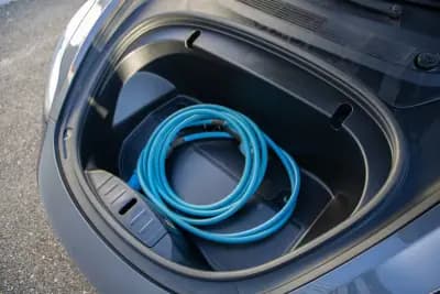 Vendo Tesla Model 3 2020 - 22999 EUR, 135693 km - AUTO.MOTO.pt