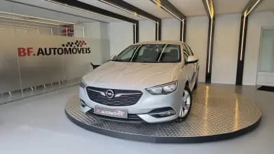 Sell Opel Insignia Grand Sport 2018 - 12900 EUR, 149839 km - AUTO.MOTO.pt
