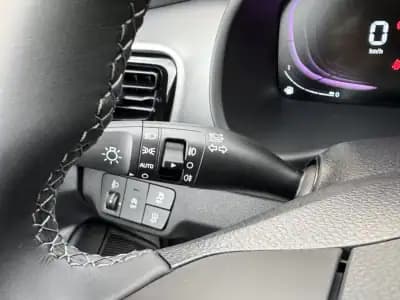 Vendo Kia Stonic 2025 - 21250 EUR, 54 km - AUTO.MOTO.pt