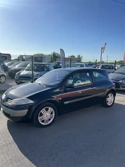 Sell Renault Mégane 2003 - 2599 EUR, 243000 km - AUTO.MOTO.pt