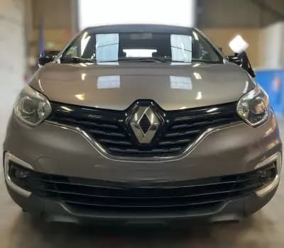 Vendo Renault Captur 2018 - 14995 EUR, 130700 km - AUTO.MOTO.pt