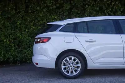 Vendo Renault Mégane Sport Tourer 2017 - 9900 EUR, 263300 km - AUTO.MOTO.pt