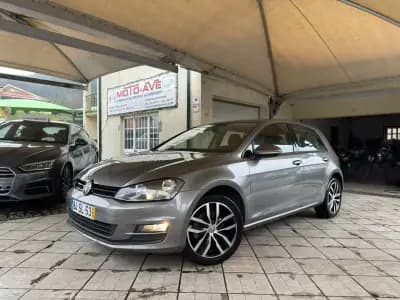 Vendo Volkswagen Golf 2017 - 15950 EUR, 175038 km - AUTO.MOTO.pt