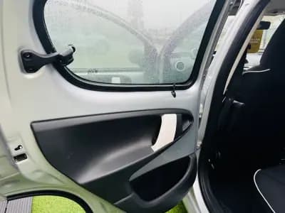 Sell Citroën C1 2012 - 6900 EUR, 90000 km - AUTO.MOTO.pt