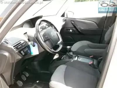 Vendo Citroën C4 Picasso 2017 - 14250 EUR, 154000 km - AUTO.MOTO.pt