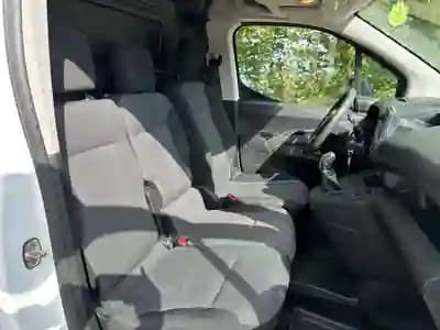 Vendo Opel COMBO V 1.6 CDTI L1H1 ESSENTIAL 2018 - 8250 EUR, 240000 km - AUTO.MOTO.pt