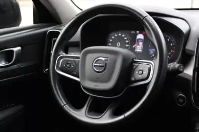 Sell Volvo XC 40 2021 - 24500 EUR, 136304 km - AUTO.MOTO.pt