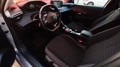 Sell Peugeot e-208 2021 - 17500 EUR, 49000 km - AUTO.MOTO.pt